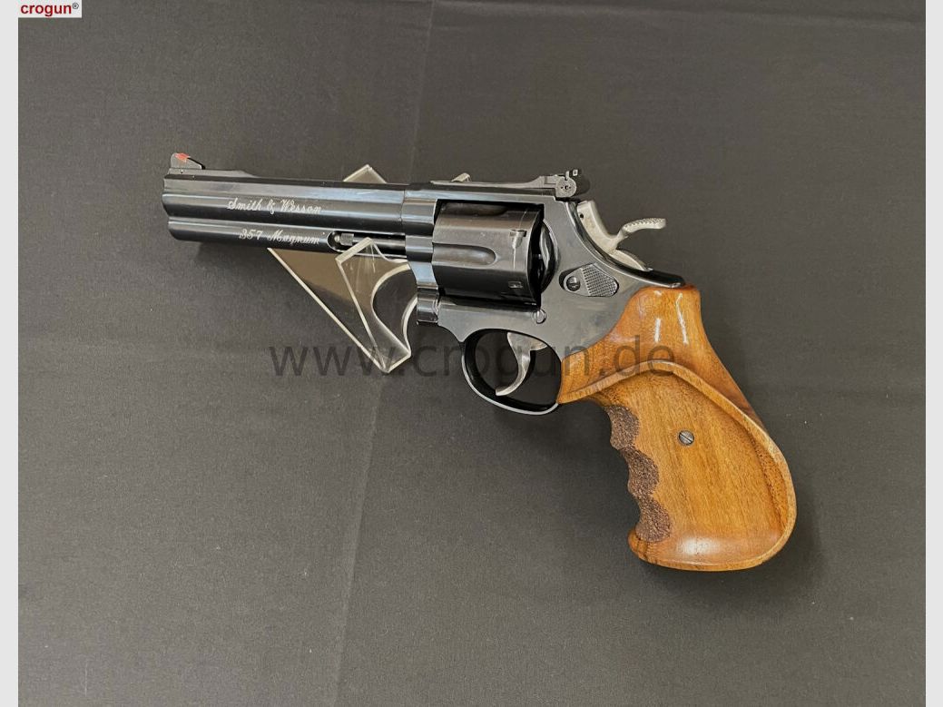 Smith & Wesson 586-4 Target Champion
