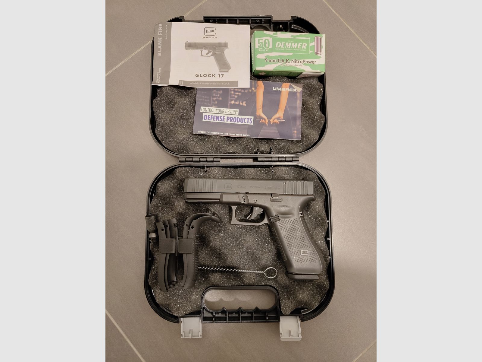 Glock 17 P.A.K First Edition Schreckschuss 