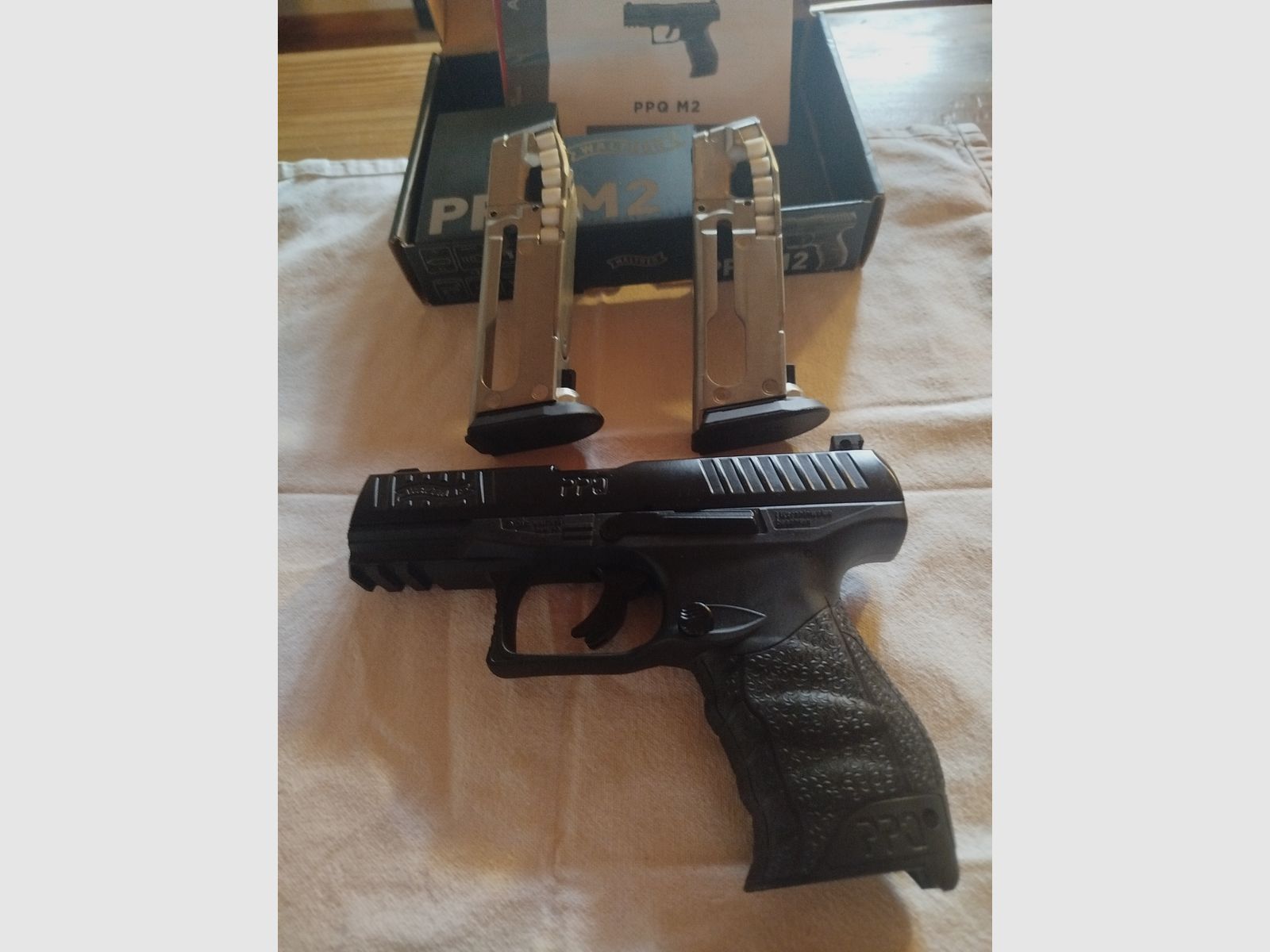 Pistola Walther ppq M2 Blowback CO2 4,5mm Kettenmagazin 2x