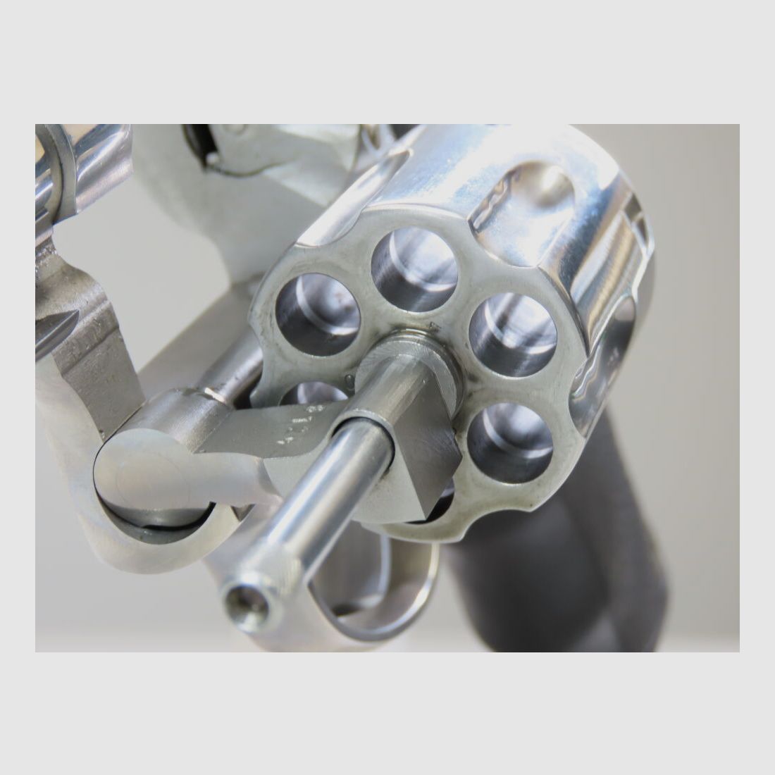 Revolver Taurus Euro Champion en acier inoxydable de 6 pouces