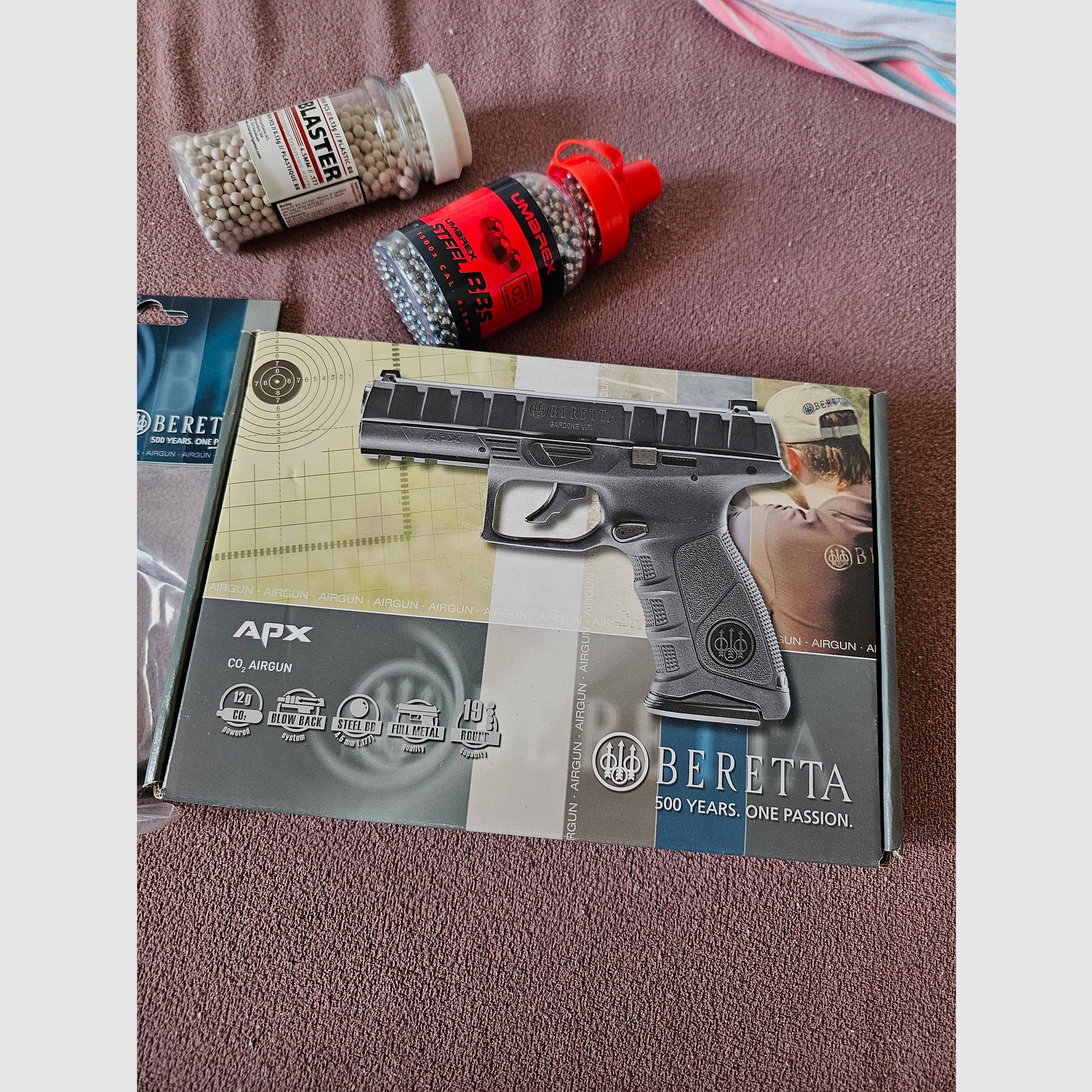 Pistola Beretta APX BlowBack CO2 4,5mm BBs de acero