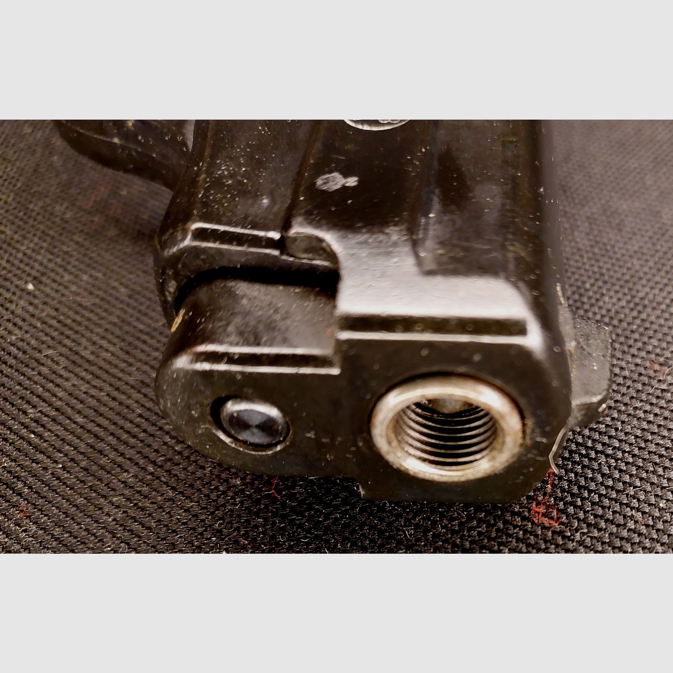 Sig Sauer P239 pistolet d'alarme au calibre 9 mm P.A.K. (PTB 696)