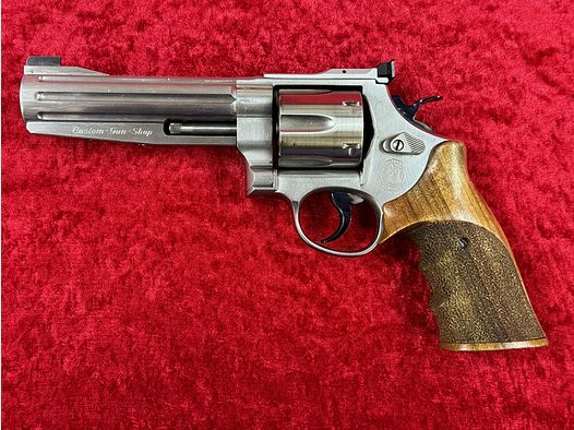 Smith & Wesson 629-5 Custom-Gun-Shop