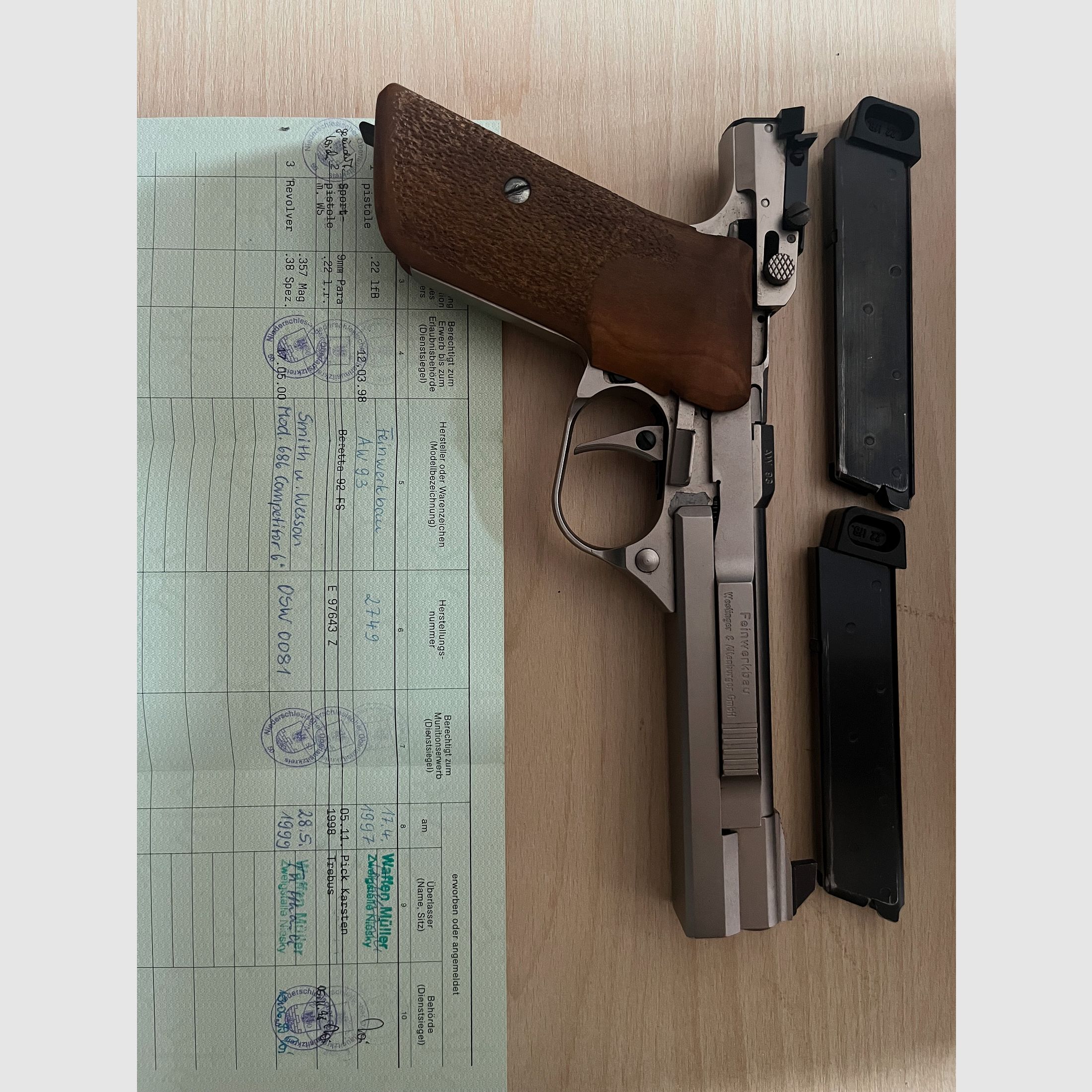 semi-automatic pistol Feinwerkbau, AW 93