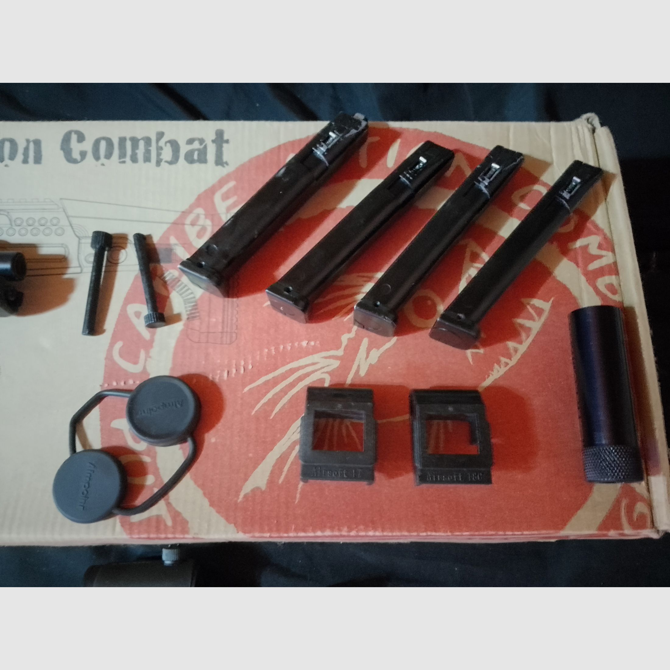 RAM Cal .43 Combat (Glock) + 4 Magazine + Aps Caribe Action Conversion Kit T1-Socom Visier und Zubehör Co2 Rubberballs Paintballs