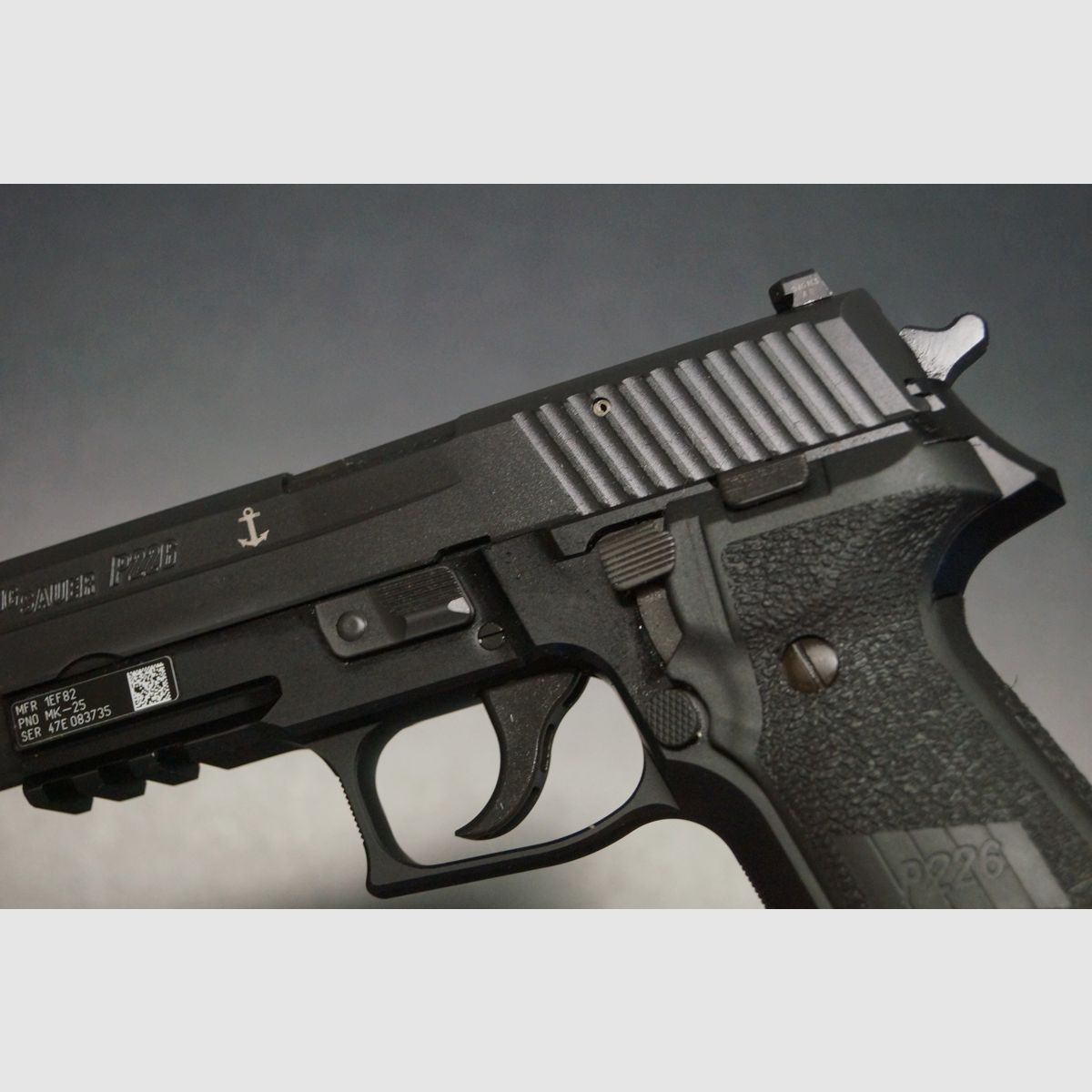 Sig Sauer P226 MK25, Bild 4 von 5