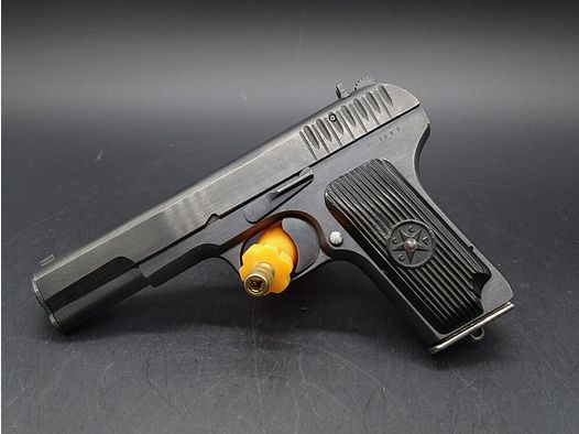 Tokarev TT 33 Bj 1943 Calibre 7,62 Tok. TT33