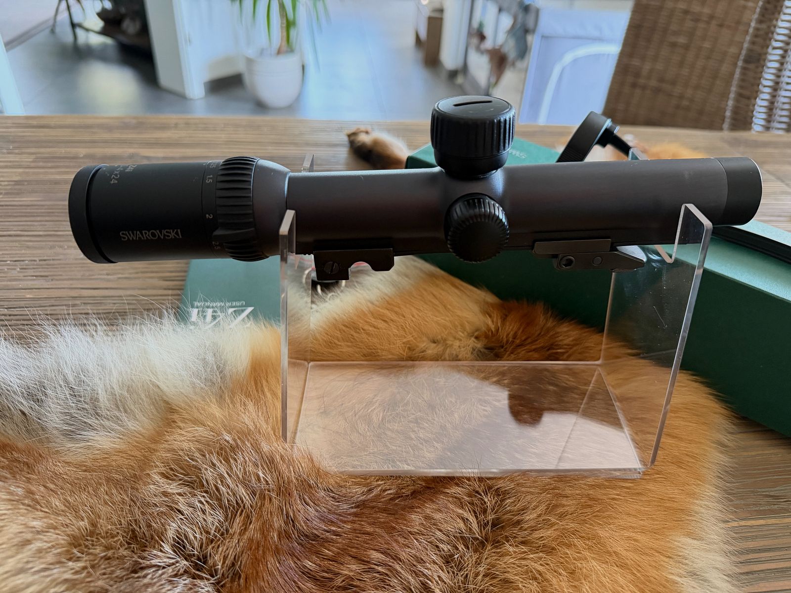 Swarovski Z4i 1.25-4x24 z szyną i montażem obrotowym EAW, zdjęcie 4 z 9