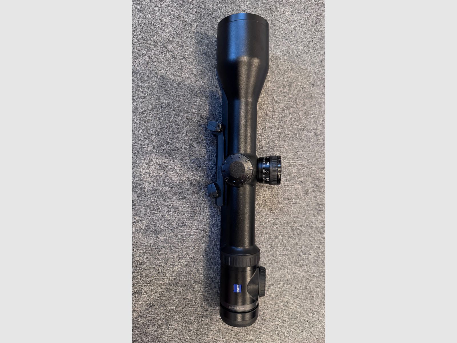 Zeiss V8 2,8-20x56 mit Ballistikturm und Schiene 