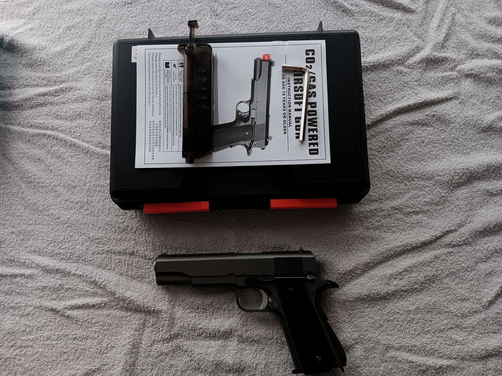 SCHÖNE Vollmetall Colt 1911 CO2 Blow Back 6mm BB