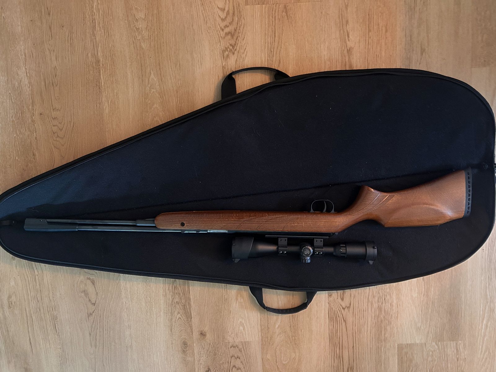 Diana Mod. 430L 4.5mm incl. UTG True Hunter Classic 3-9x40 scope