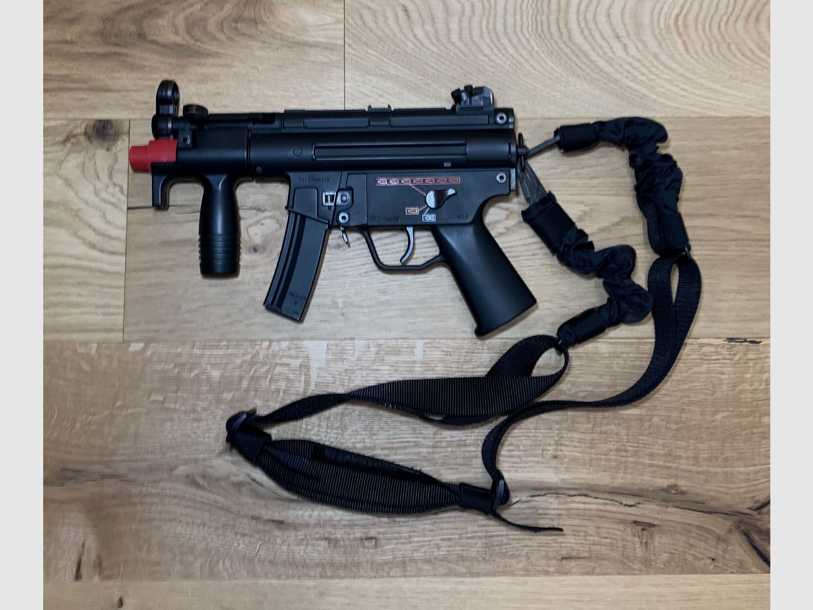 Tokyo Marui Heckler & Koch MP5K A4 Kurz AEG Softairpistole, image 8 sur 10