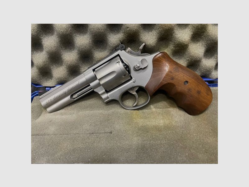 IM KUNDENAUFTRAG - SMITH & WESSON 686-4 - SECURITY SPECIAL 4 ZOLL STS - .357MAG