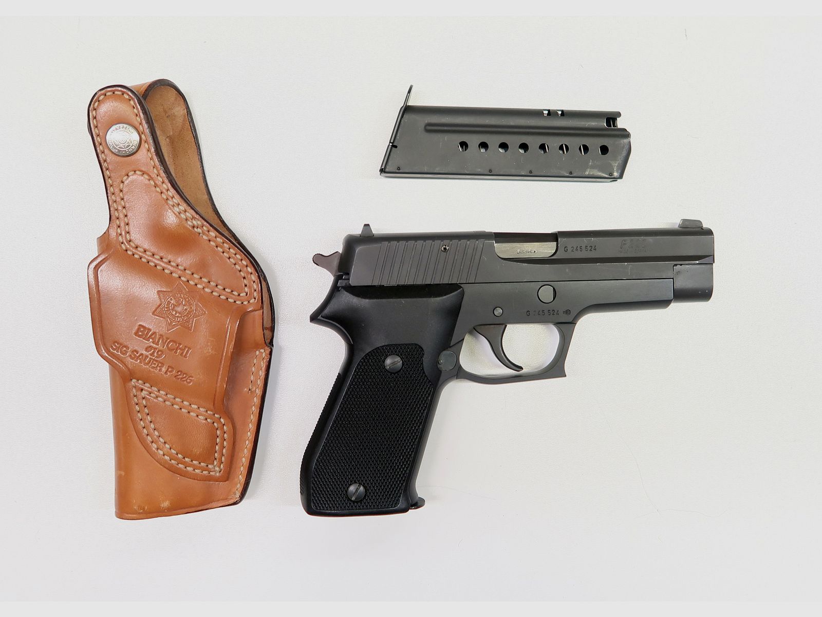 Sig Sauer P220 9mmLuger