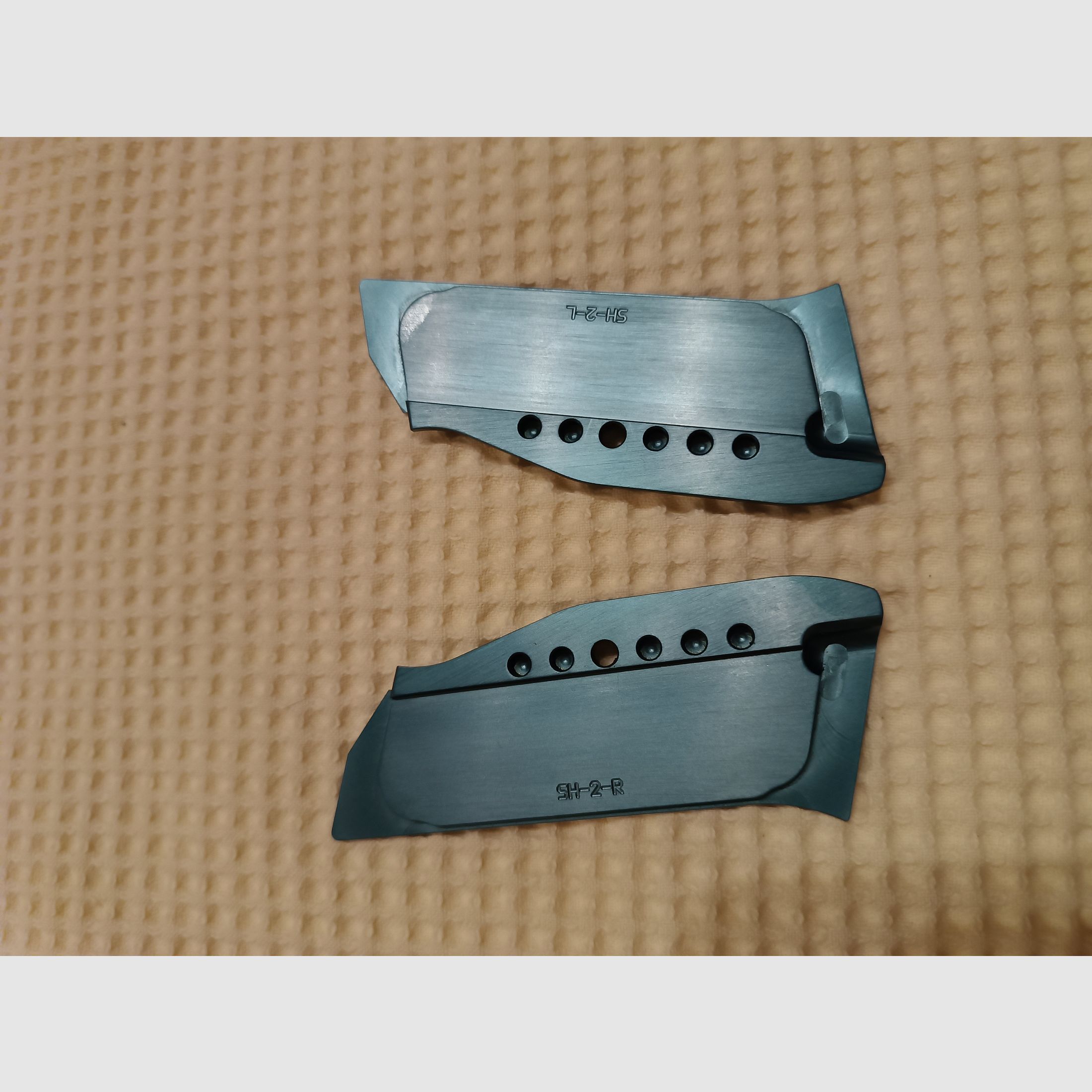 CZ Shadow grip panels blauw lang.