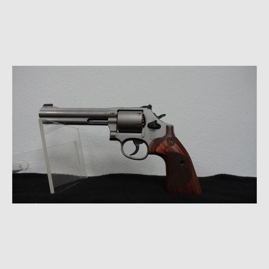 Smith & Wesson	 686 Internalional 6"
