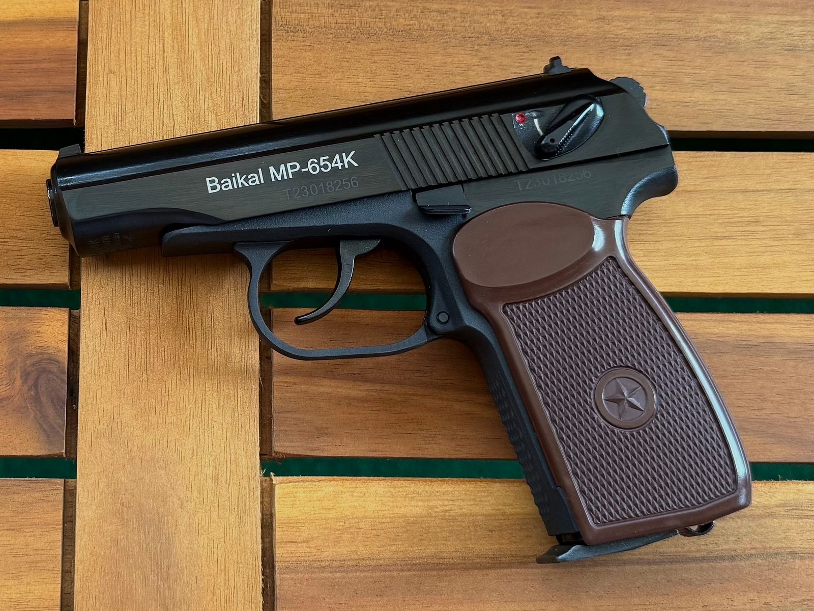 Baikal MP-654K CO₂ air pistol 4.5 mm BB – Original Makarov | Collector's condition