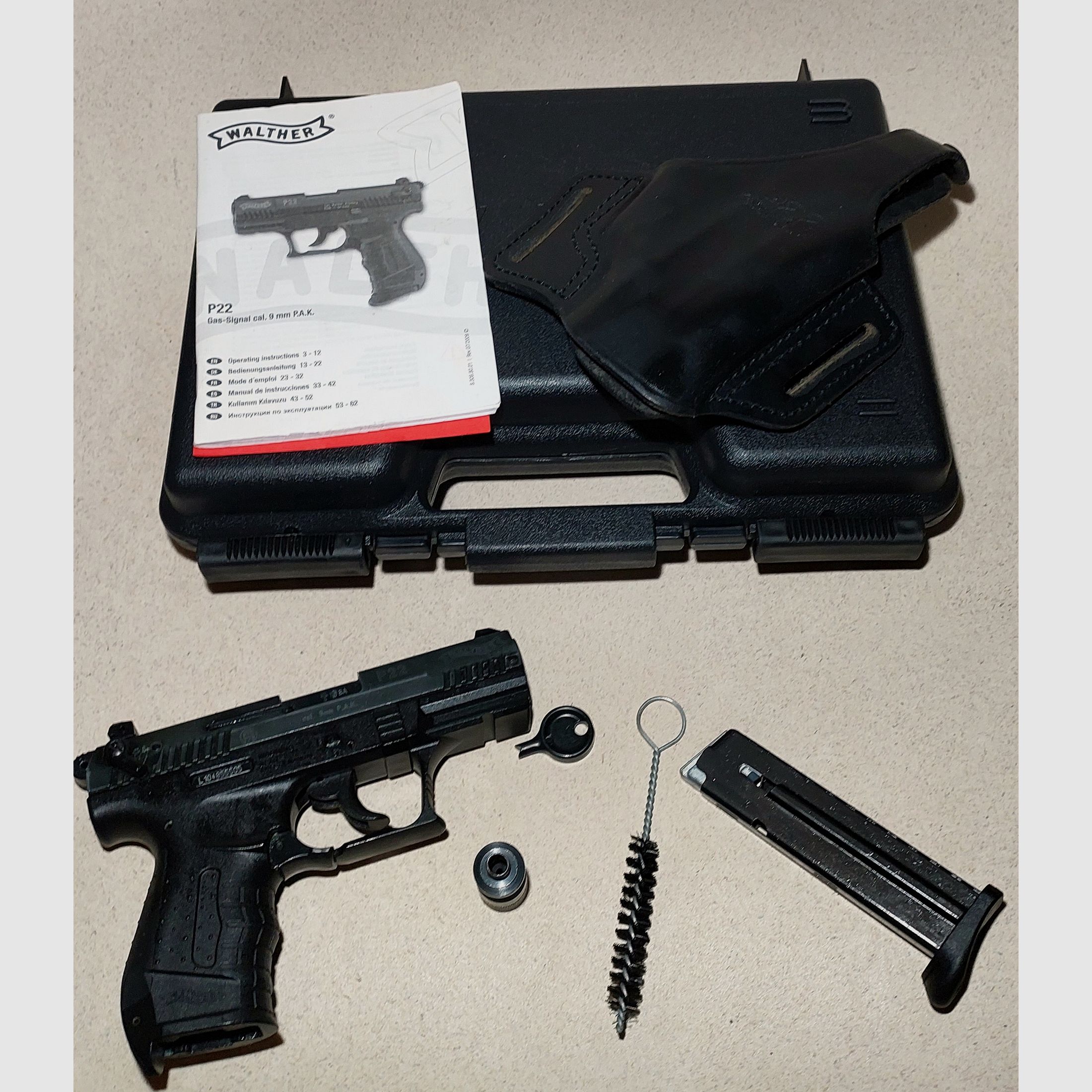 Walther P22 Schreckschuss Pistole 9mm P.A.K. schwarz mit Lederholster