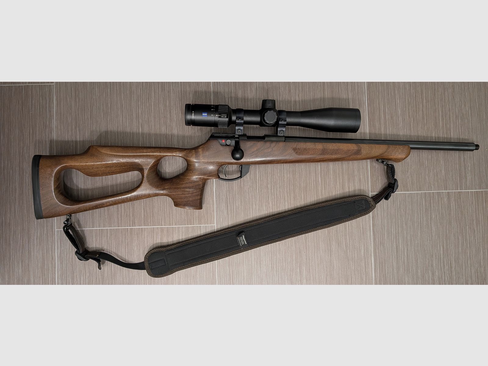 Anschütz 1761 hole stock 17hmr. Zeiss Conquest V4 4-16x44