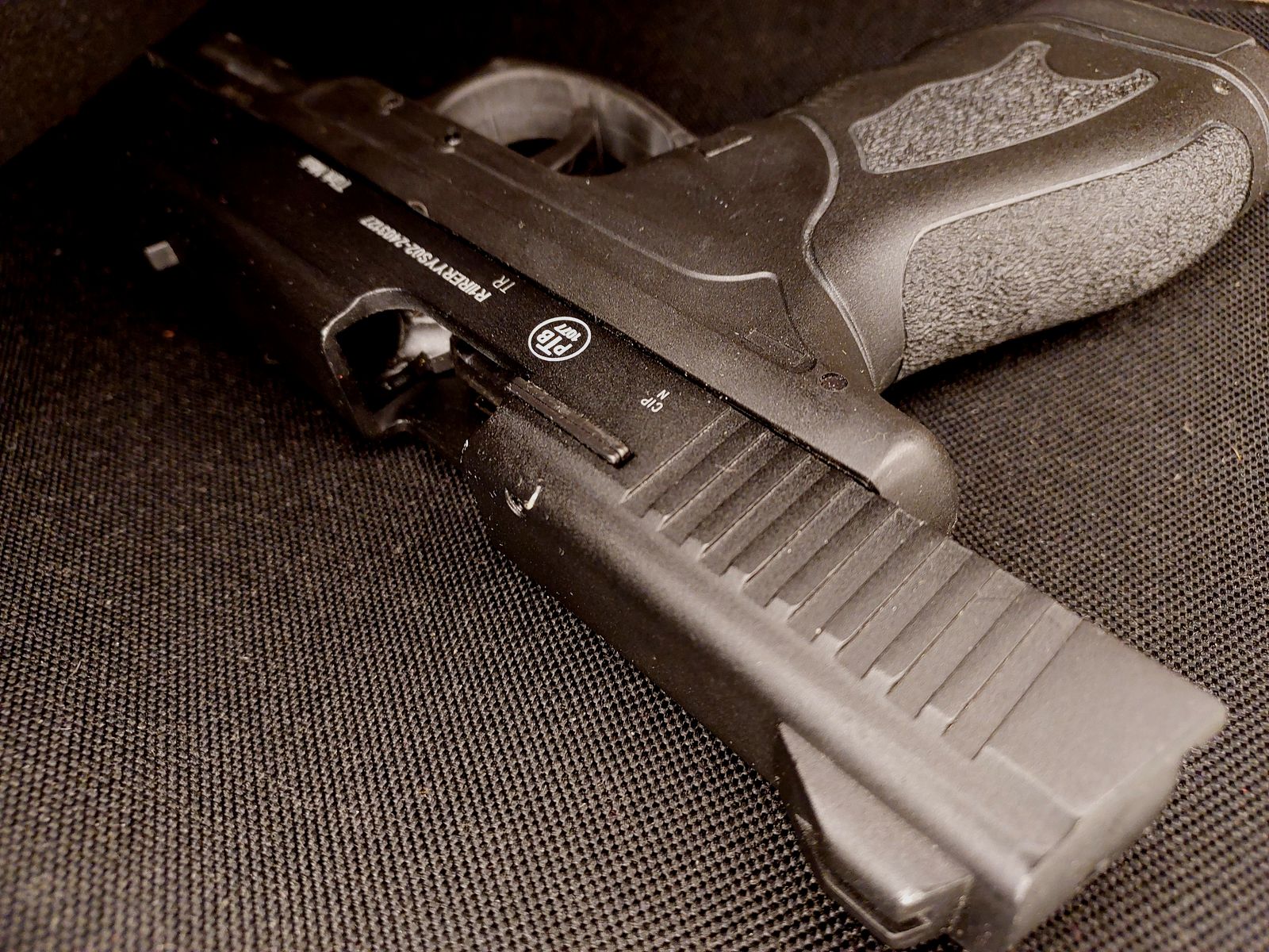 Retay PT-23 Pistool 9mm P.A.K. geblauwde (PTB 1077) PT 23 als nieuw!