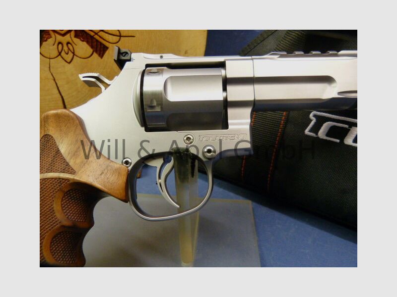 Weapons Will & Apel Club 30 RL range 4 inches
