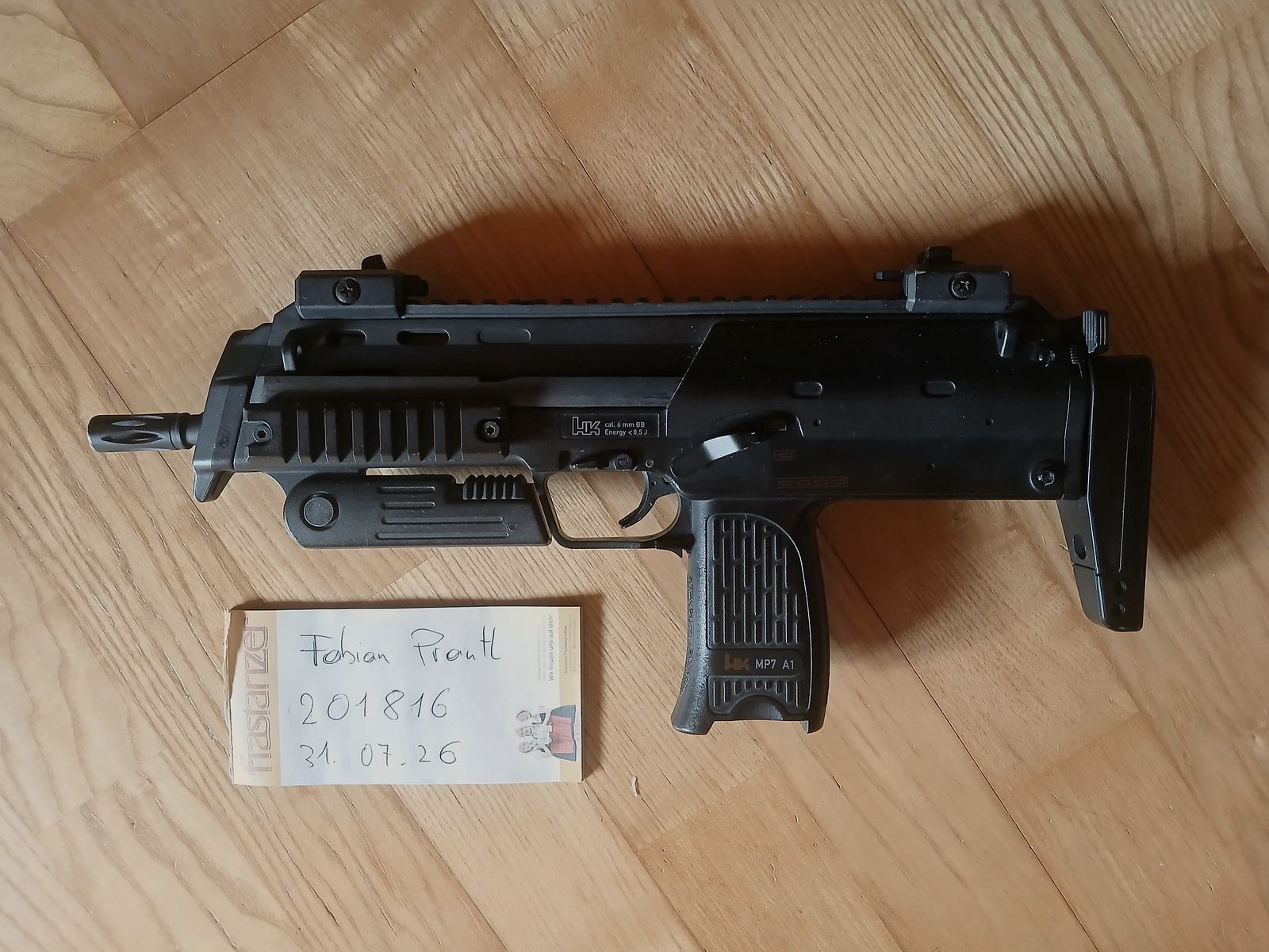 MP7 A1 + kabura na nogę
