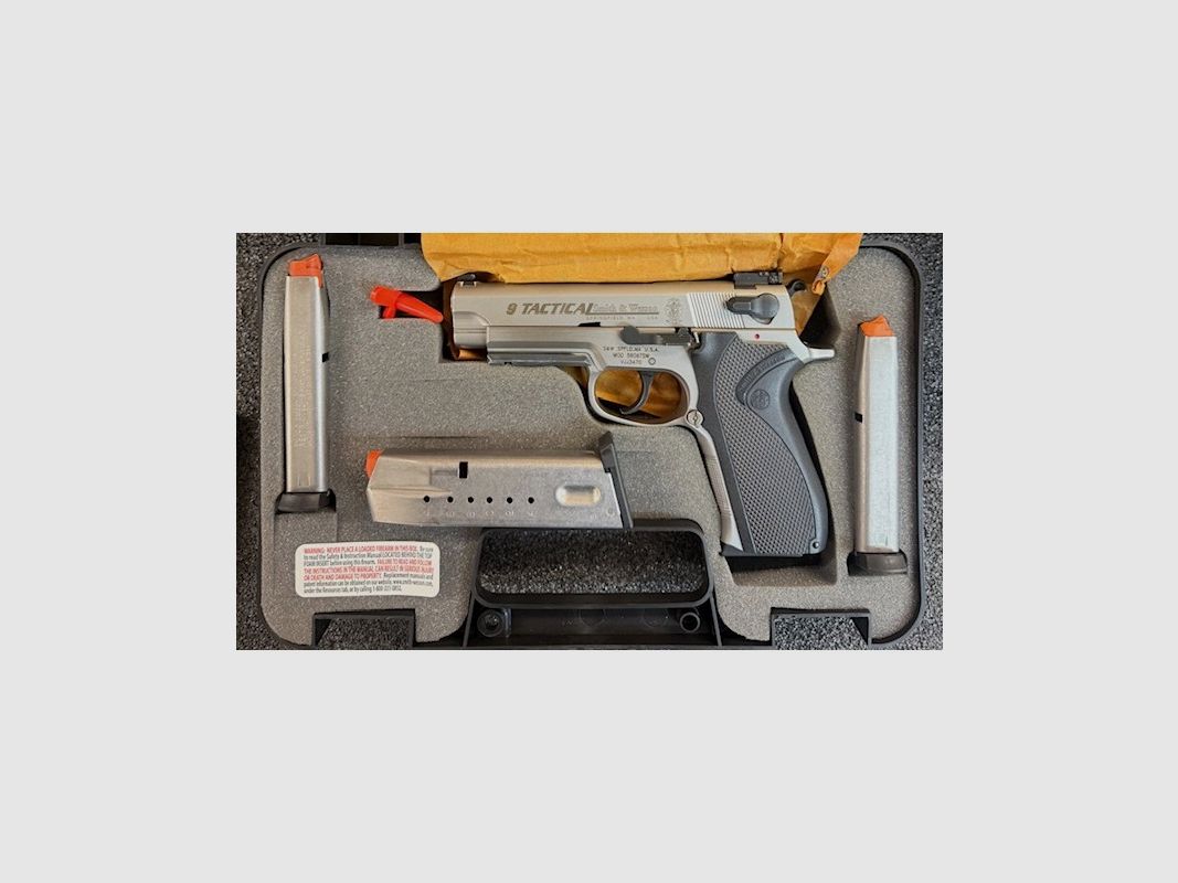 OCC - Pistolet Smith & Wesson Mod 5906 TSW 9x19 + 3 mags