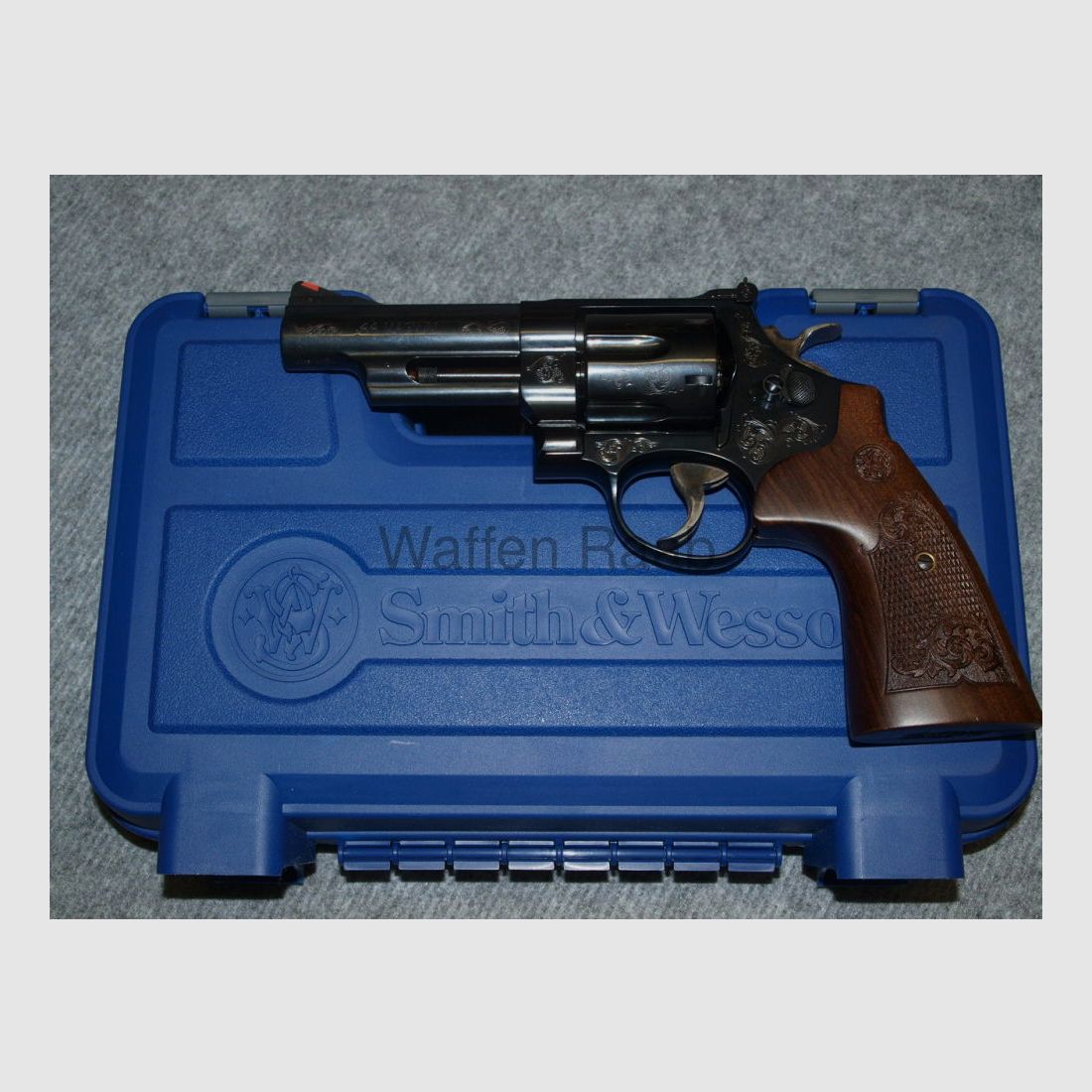 Smith & Wesson S&W 29 S&W 29 Engraved Carbon Steel
