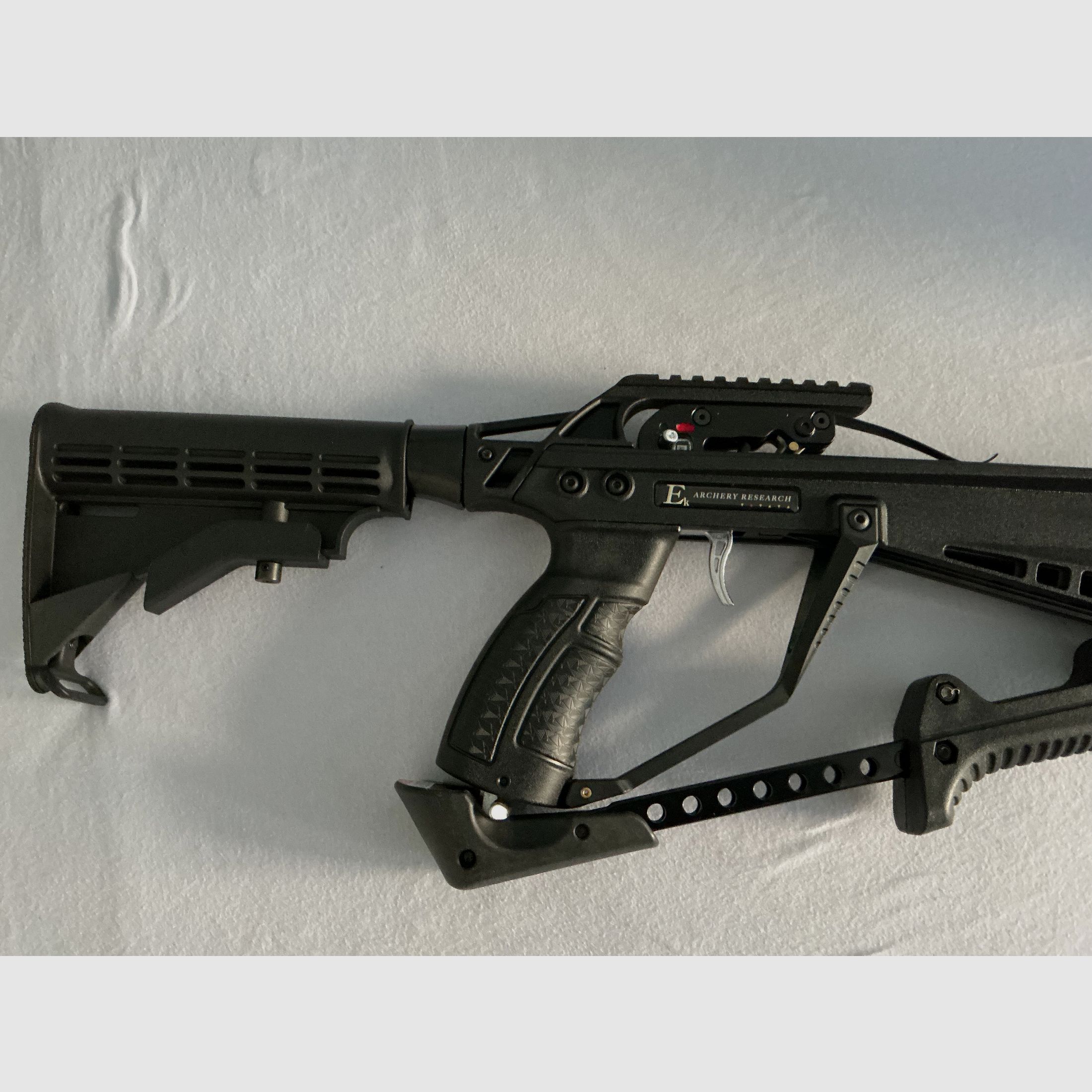 EK Archery Cobra R9 Deluxe