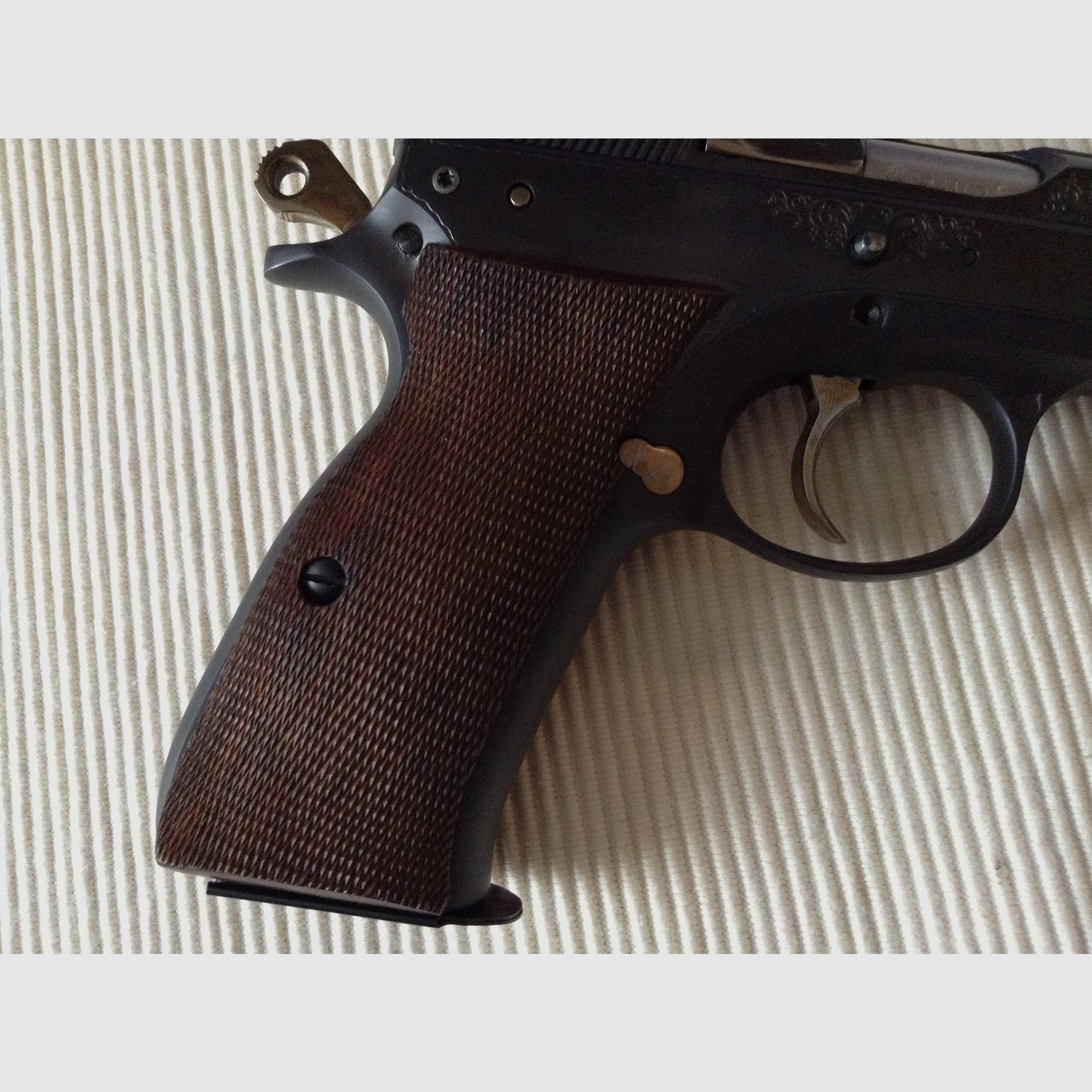 Ha. Pistole Brünner CZ-75 Luxus, Kal. 9mmLuger, aus Sammlung