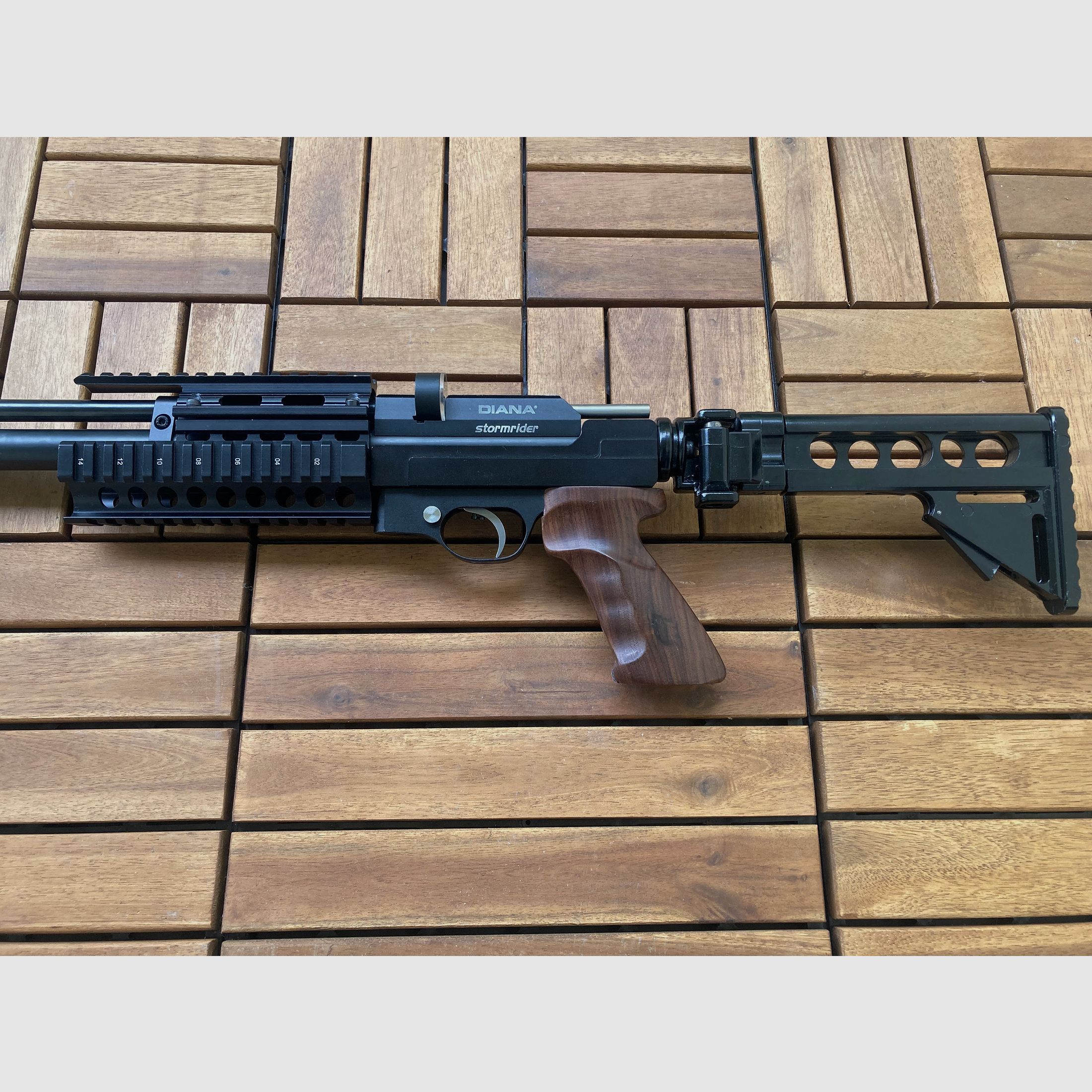 Diana Stormrider Luftgewehr Kaliber 4,5mm neuwertiger Umbau AR15 Stil