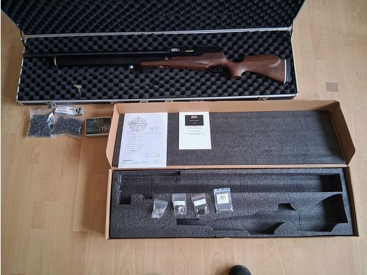 AEA Zeus with accessories not shot even once