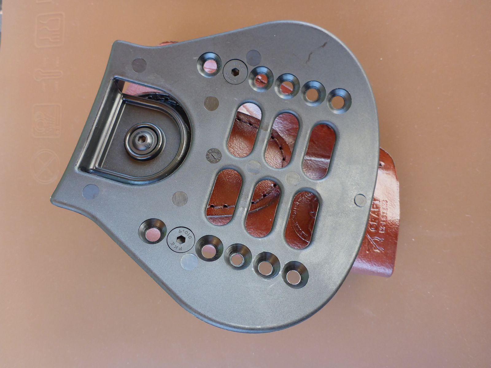 Paddle Holster per Ruger SP101, 3", adatto anche per lunghezze di canna più corte.