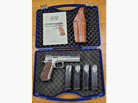 Sehr guter Pistol CZ75 TS – „IPSC Standard“ – Kaliber 40S&W – 4 Magazine (vier!) mit 16 Schuss – Gürtelholster – Waffenkoffer – Anleitung – TBE+
