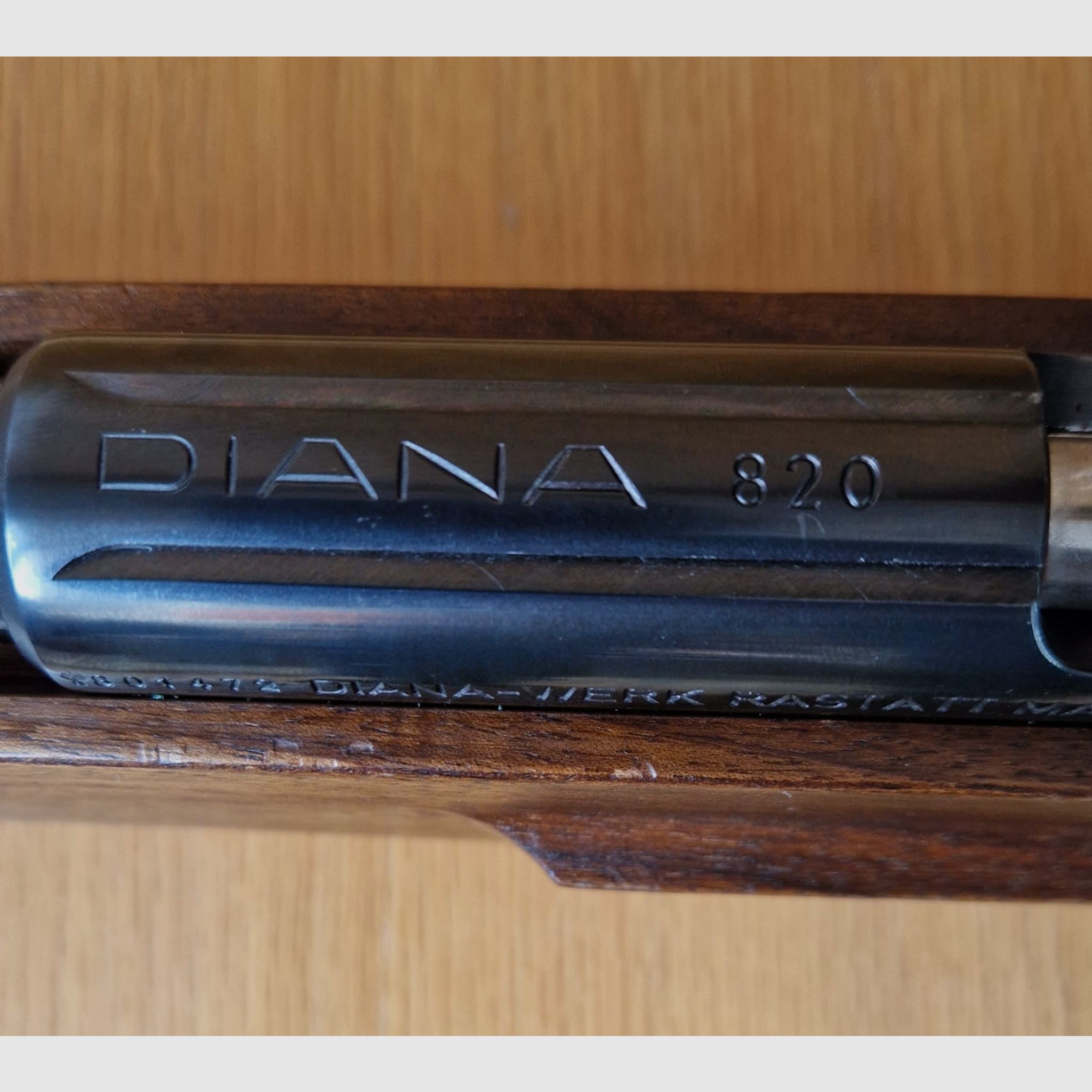 KK Diana 820 con impugnatura in legno