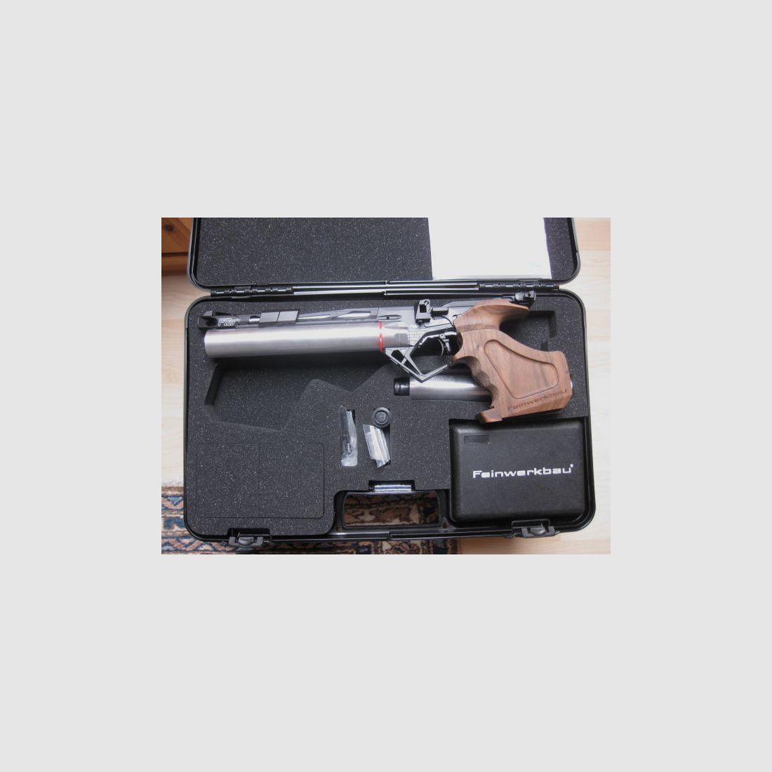 Feinwerkbau  5    Schüssige P85 Griff M