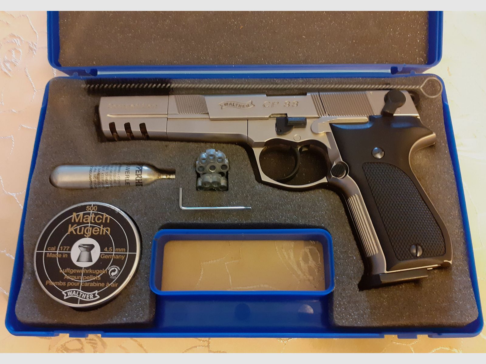 Pistolet CO2 Walther CP88 Competition, niklowany