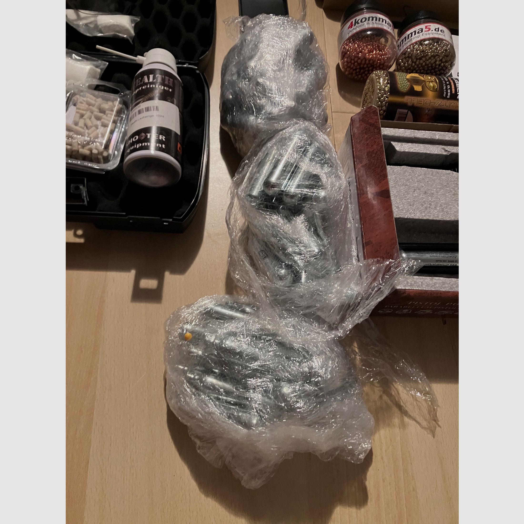 Luger P08 4.5mm Blowback z wyposażeniem