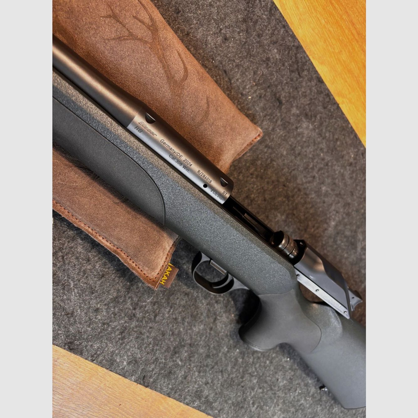 Blaser	 R8 Professional + Svemko Standart