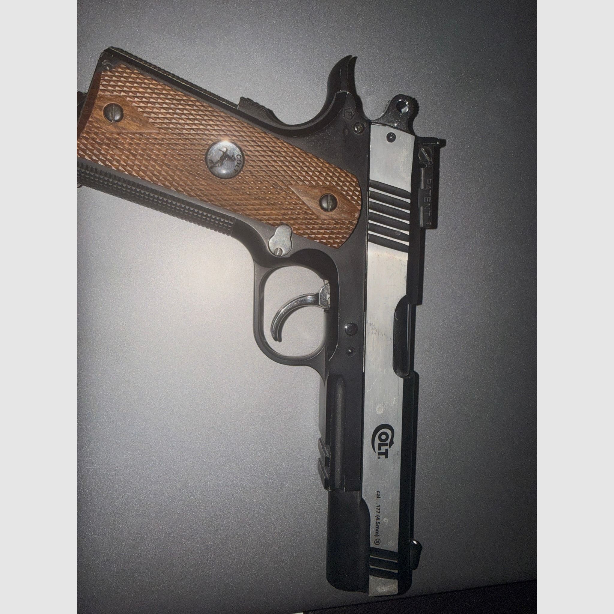 Colt Special Combat Classic 4,5 mm BB Luftpistole 