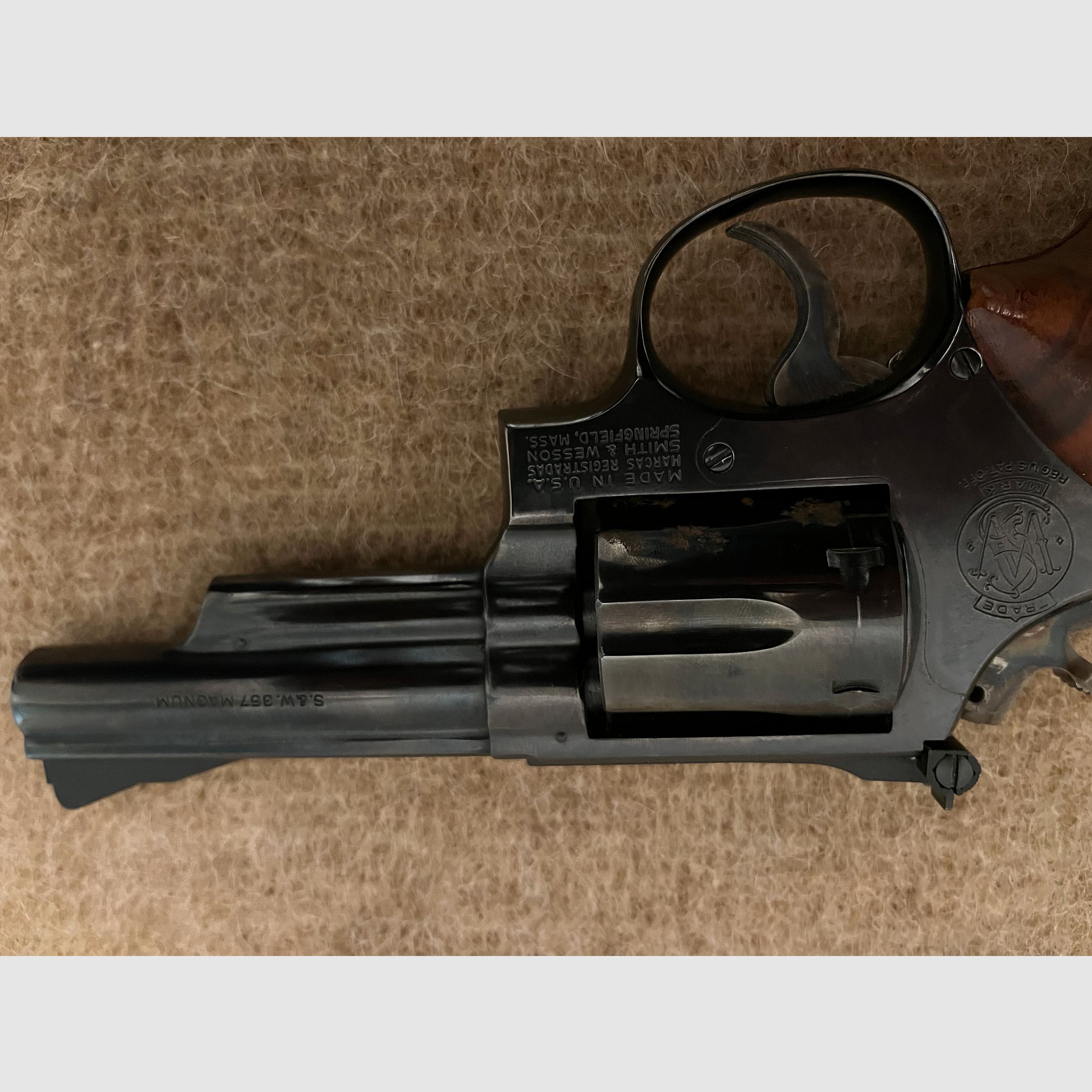 Smith & Wesson Modèle 19-4 en calibre .357 Magnum