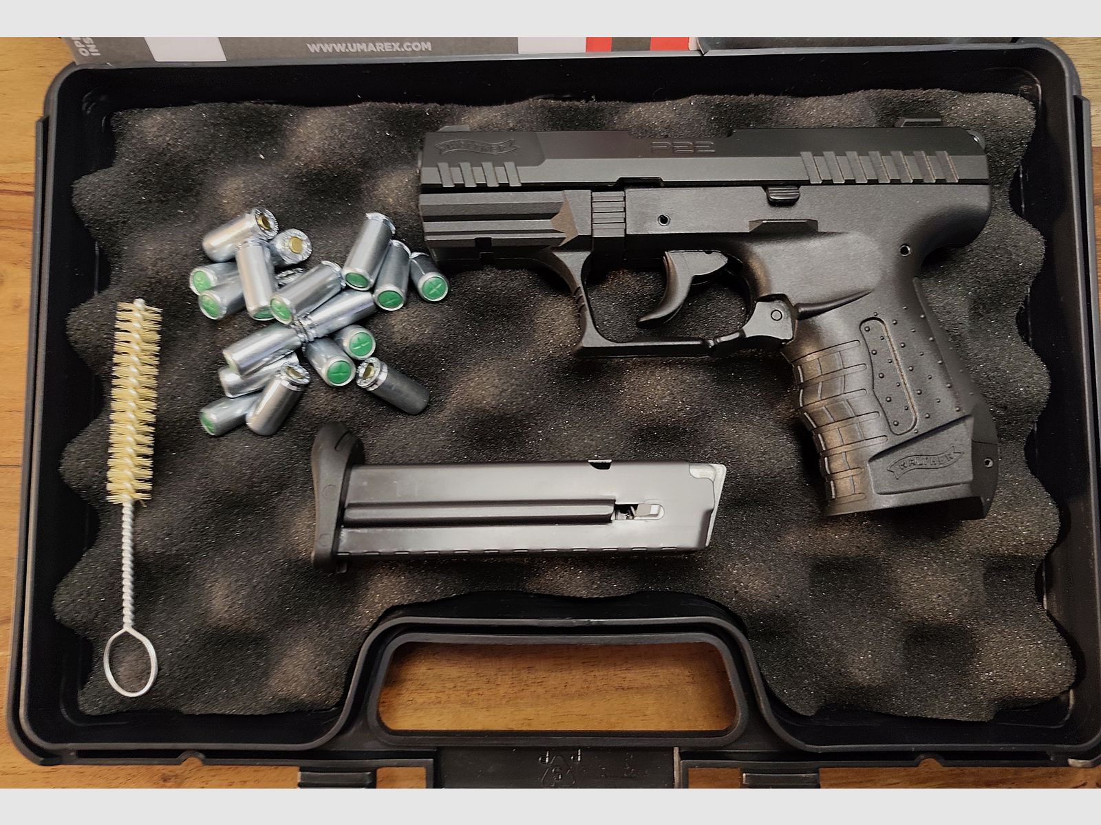 Walther P 22 czarny PTB 778 w stanie nowym OVP + amunicja