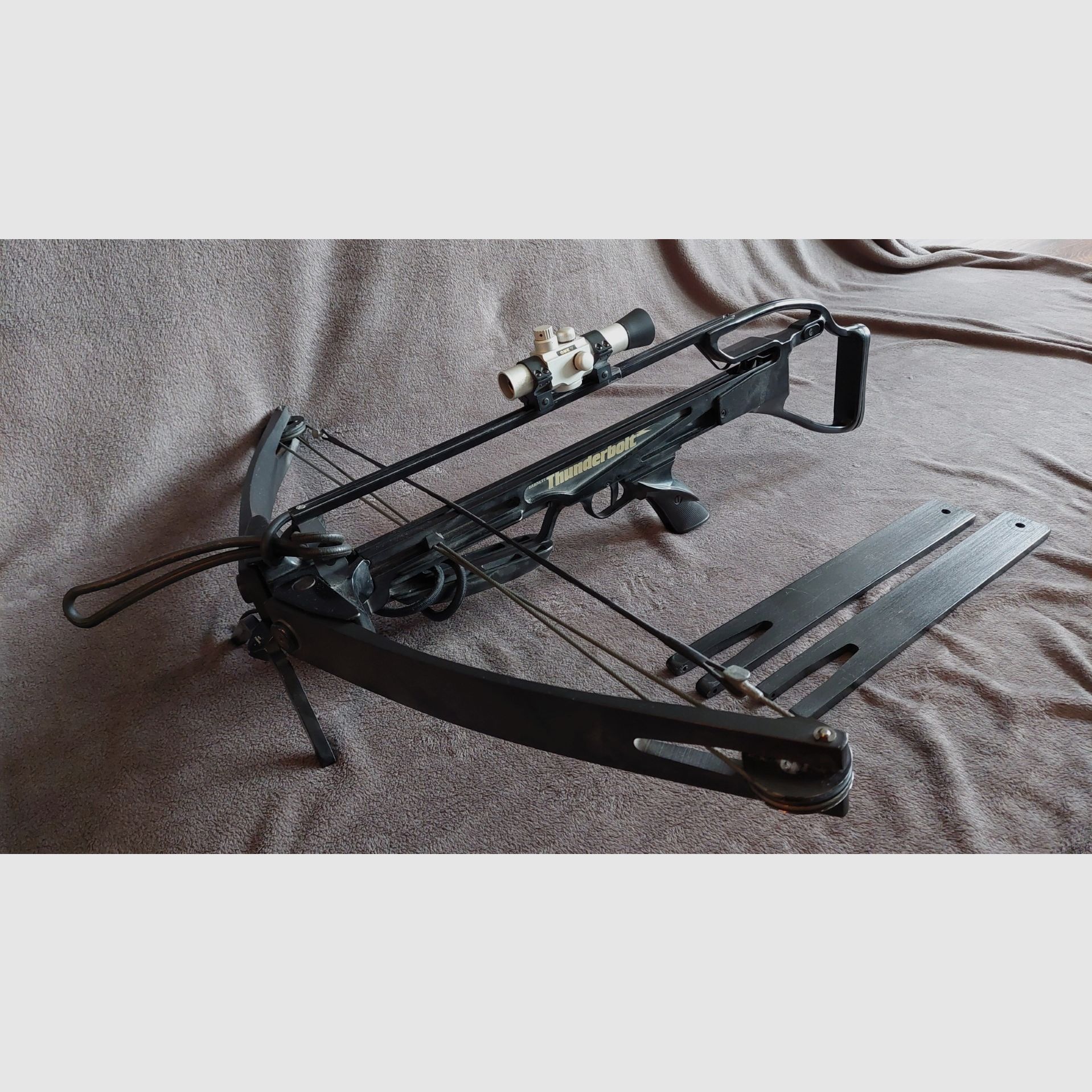 Schwere Armbrust Barnett Thunderbolt mit 18 originalen Pfeilen, (ohne Zielfernrohr/Rotpunkt/Laservisier)