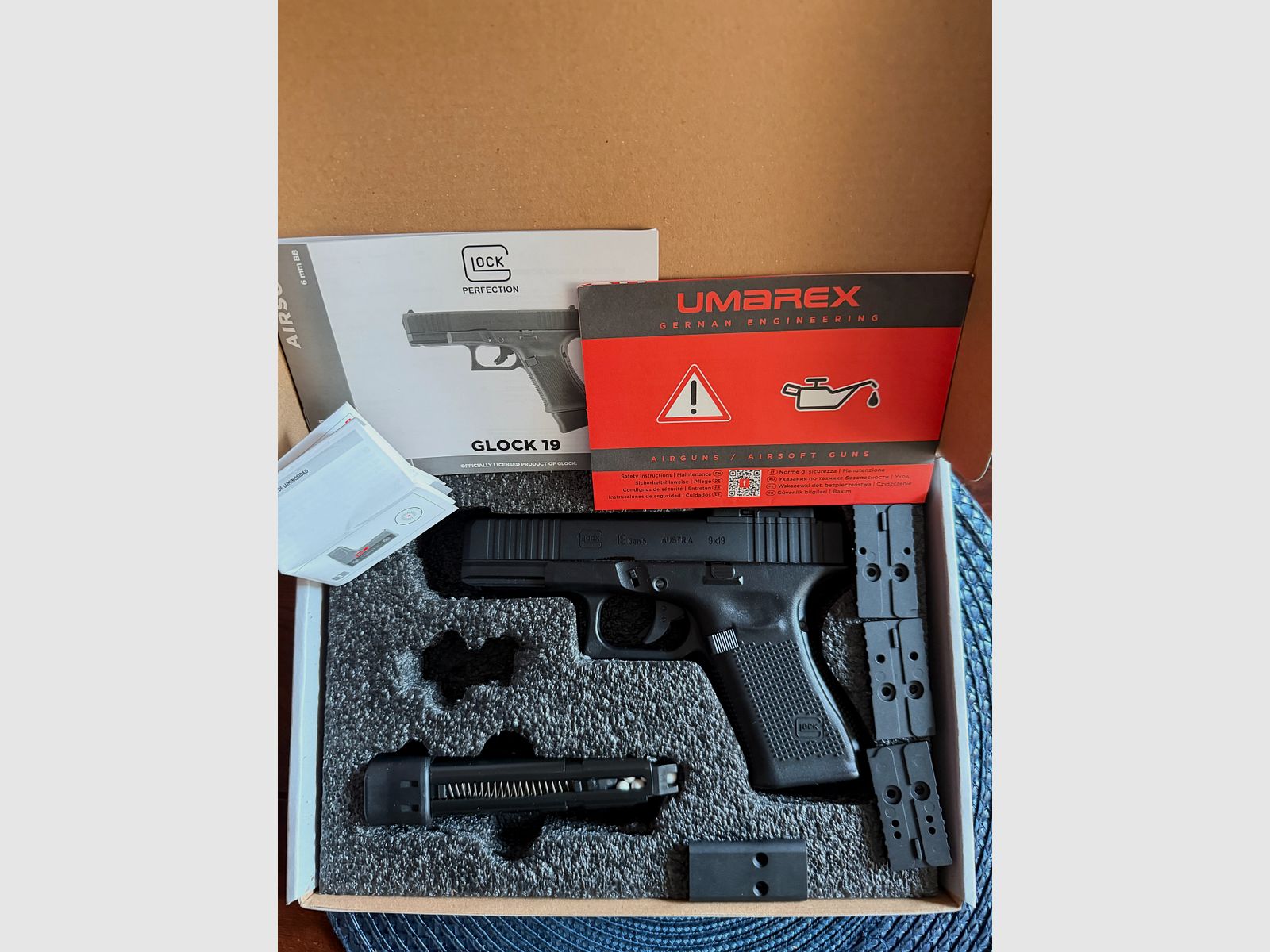 Umarex GLOCK 19 Gen5 MOS GBB 6 mm BB Airsoft avec viseur RDS8, image 1 sur 6