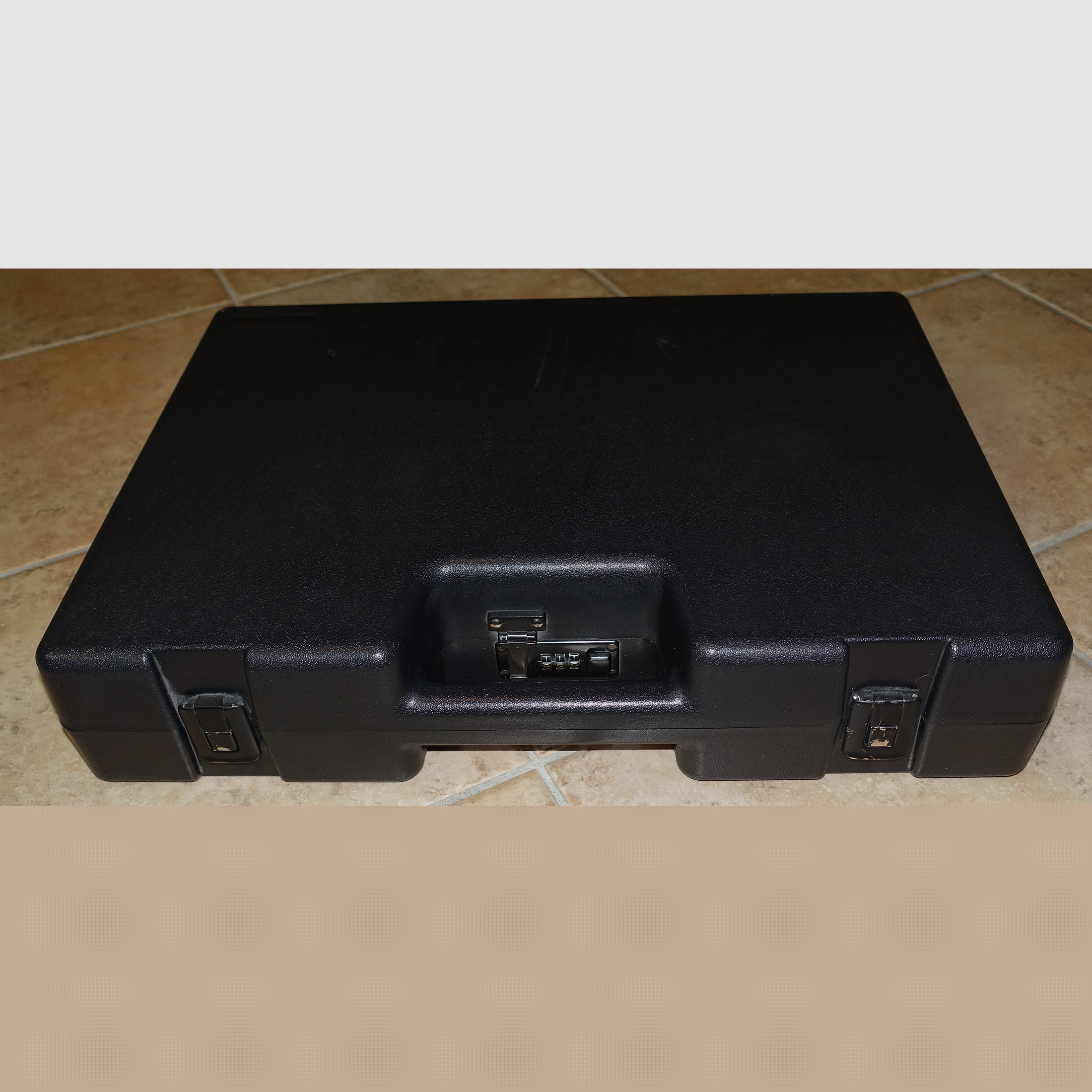 Steyr LP compressed air match pistol with new cartridge + accessories