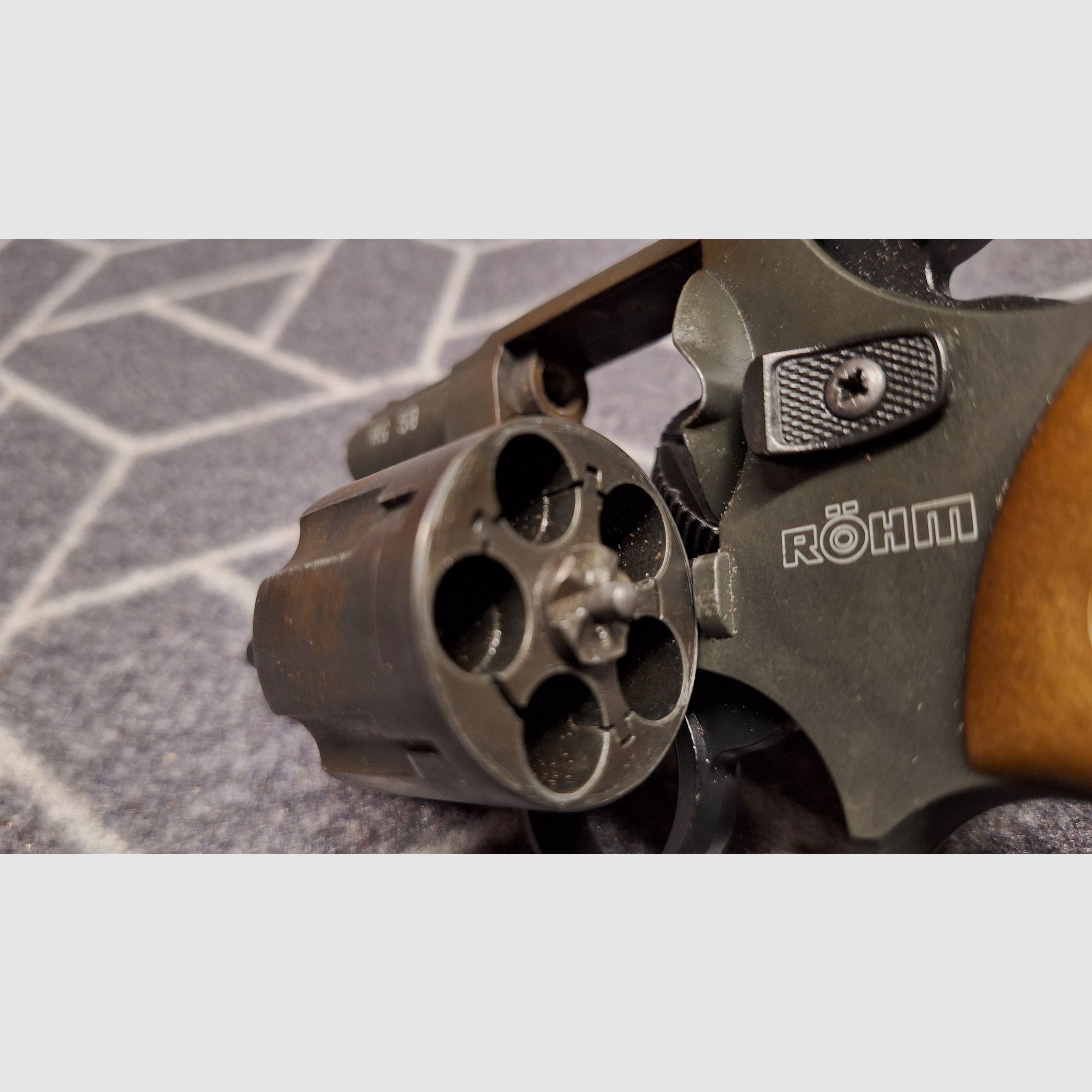 Röhm RG 59 Il piccolo revolver a salve brunito 9mm R.K. COME NUOVO!