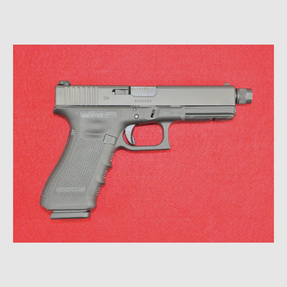 Glock	 17 Gen4 mit Mündungsgewinde 9mm Luger