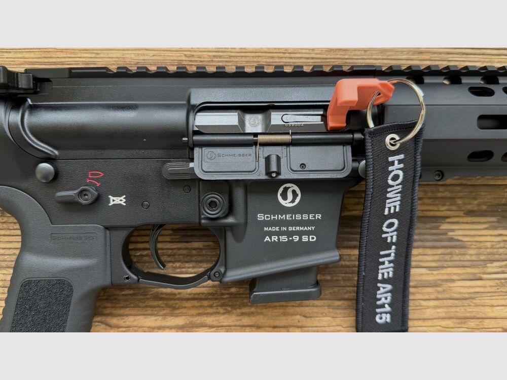 Schmeisser AR15-9 S4F SD 10,5" Integrale Demper 9mm Luger