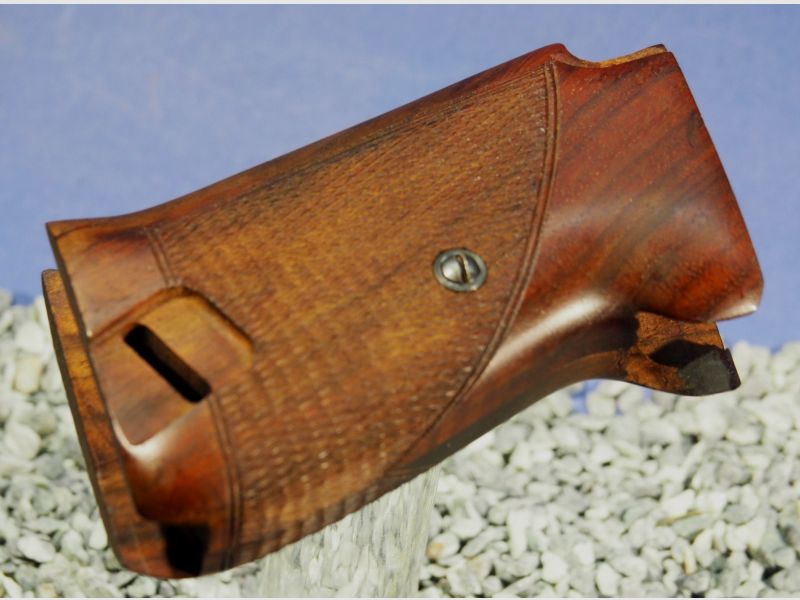 Sehr schöne Holz-Griffschalen für Walther P38 / P1 Pistole mit Fischhaut, Sehr gut !