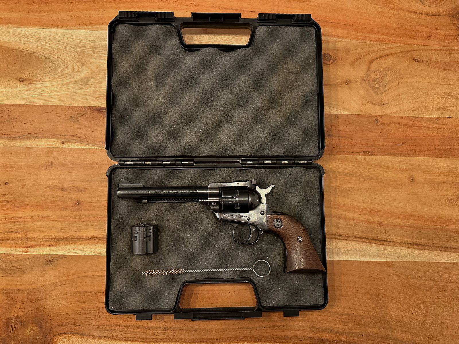 Ruger Single Six Revolver .22lr / .22 WinMag 